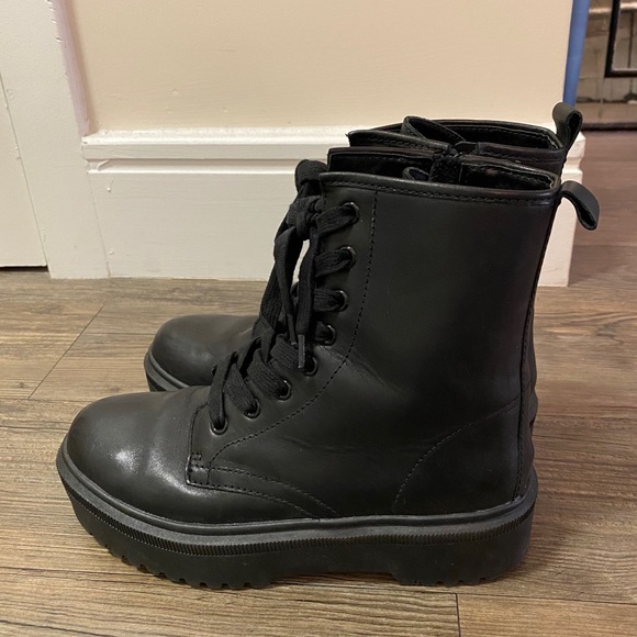 aqua combat boots